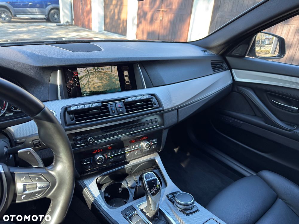 BMW Seria 5 530d xDrive - 14