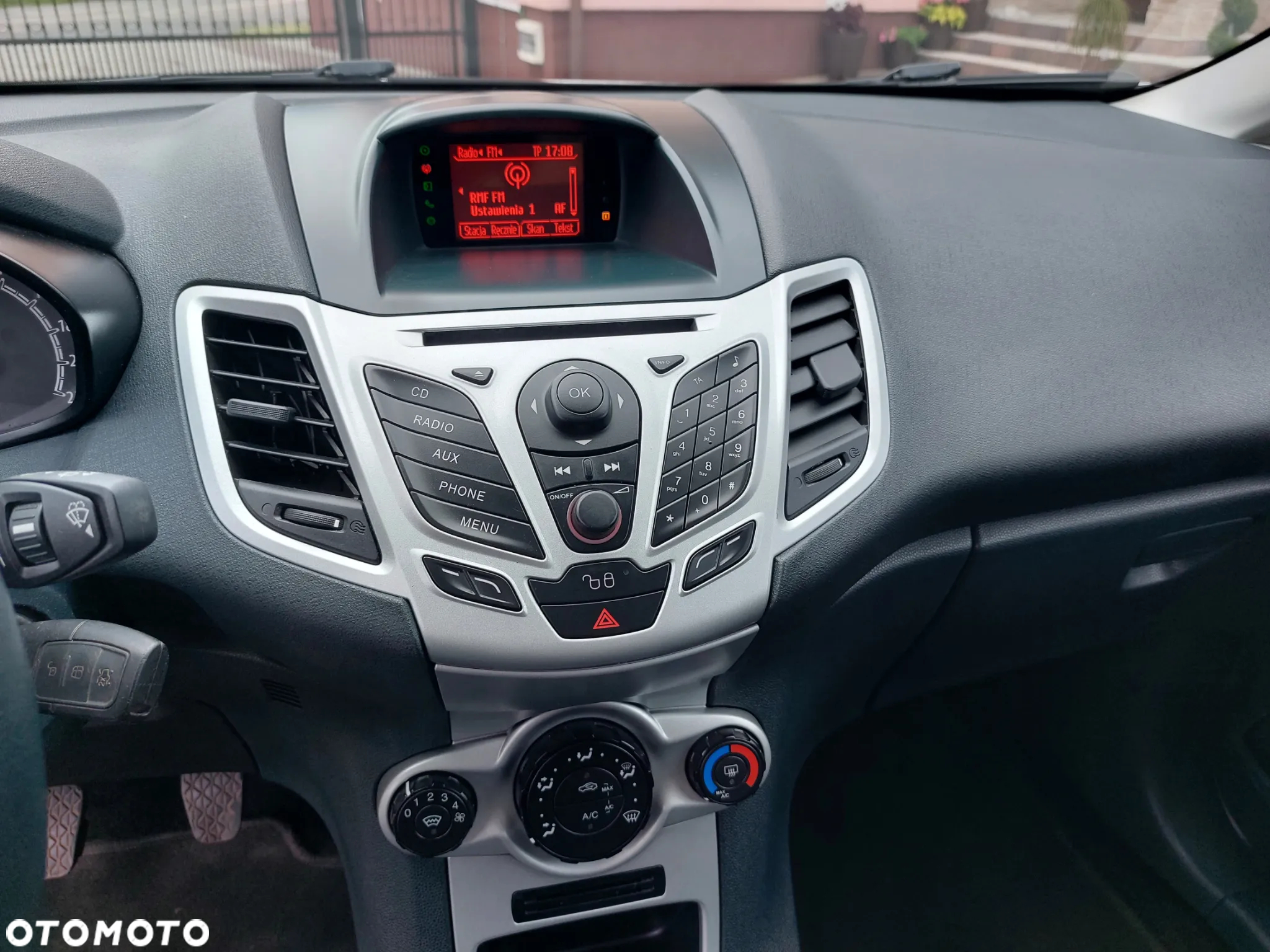 Ford Fiesta 1.25 Champions Edition - 26