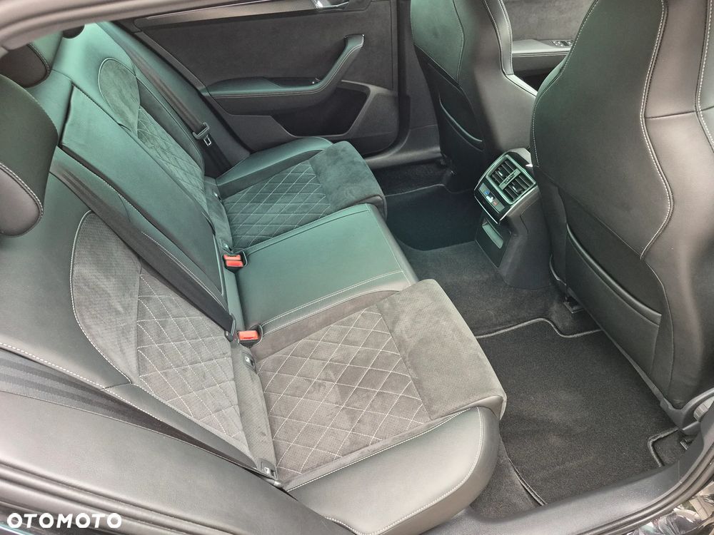 Skoda Superb 2.0 TSI Sportline DSG - 10