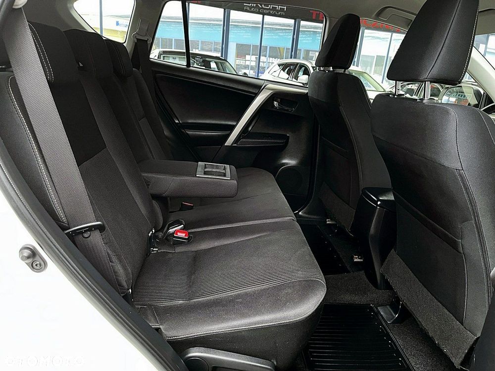Toyota RAV4 - 13