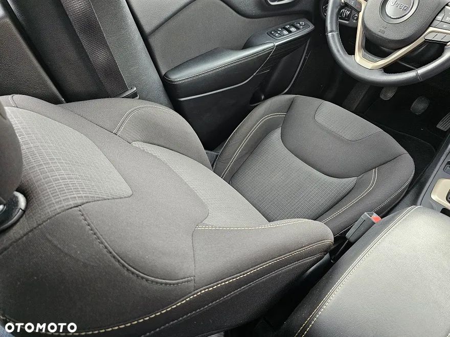 Jeep Cherokee 2.0 MJD 4x2 Longitude EU6 - 21