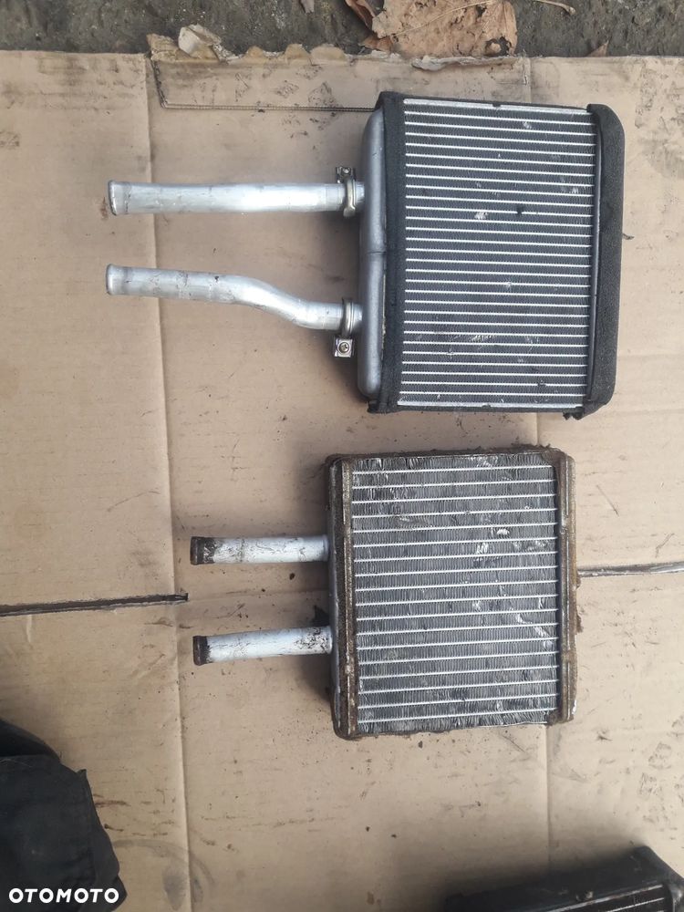 Mazda Demio 97-03  Nagrzewnica wody - 1