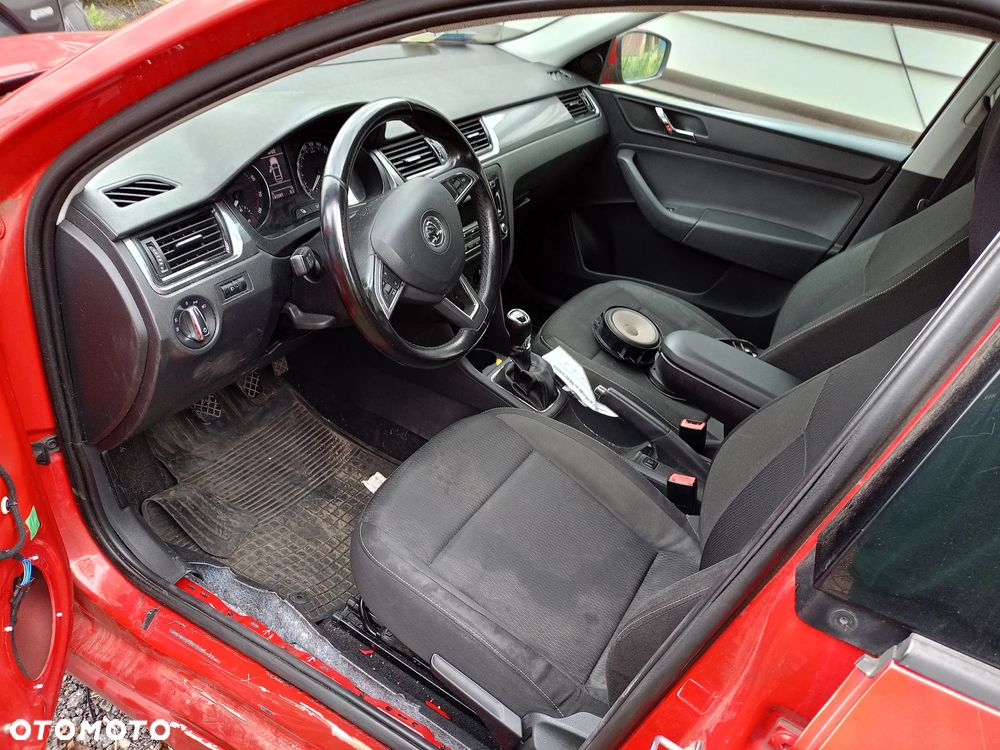 Skoda RAPID 1.2 TSI Active - 12
