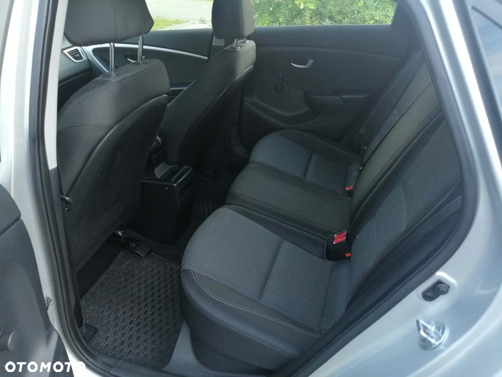 Hyundai i30 - 24