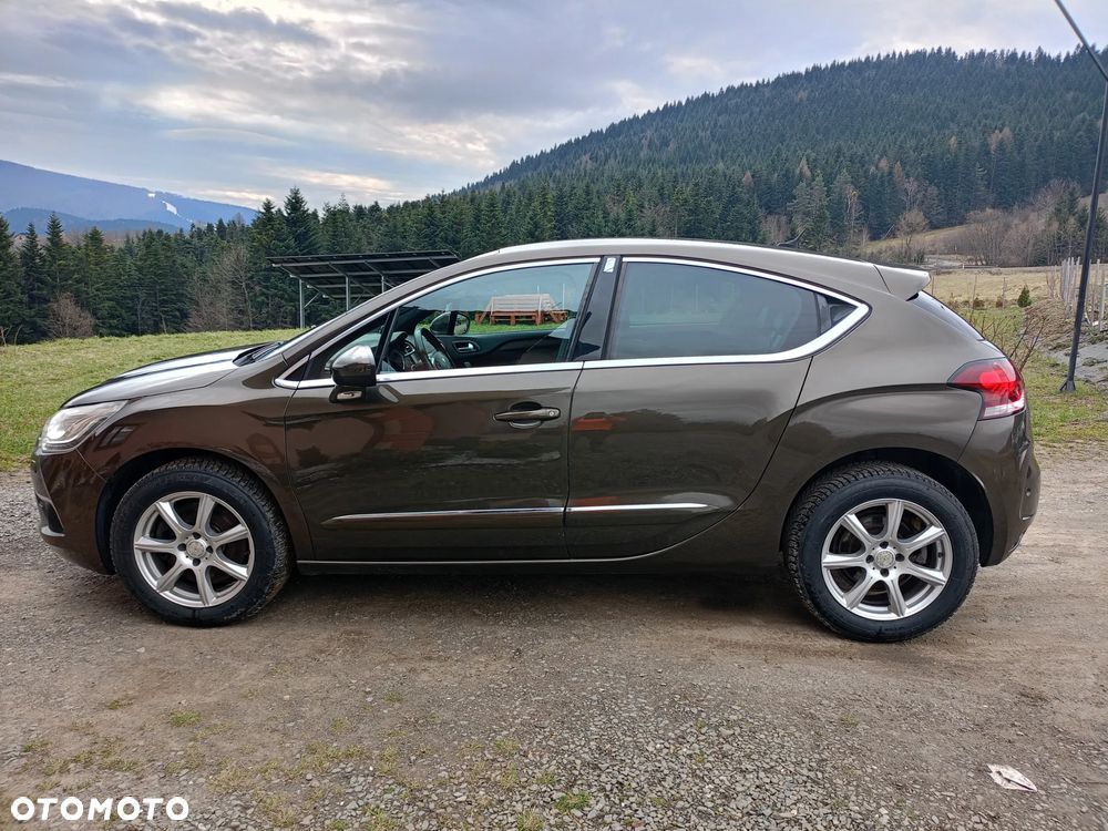 Citroën DS4 1.6 THP SportChic - 4