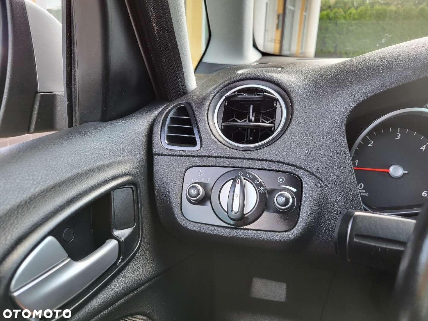 Ford Galaxy - 35