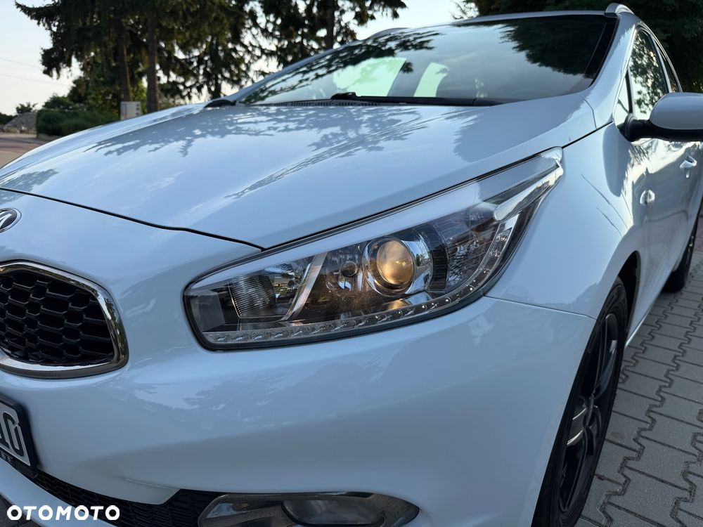 Kia Ceed - 22