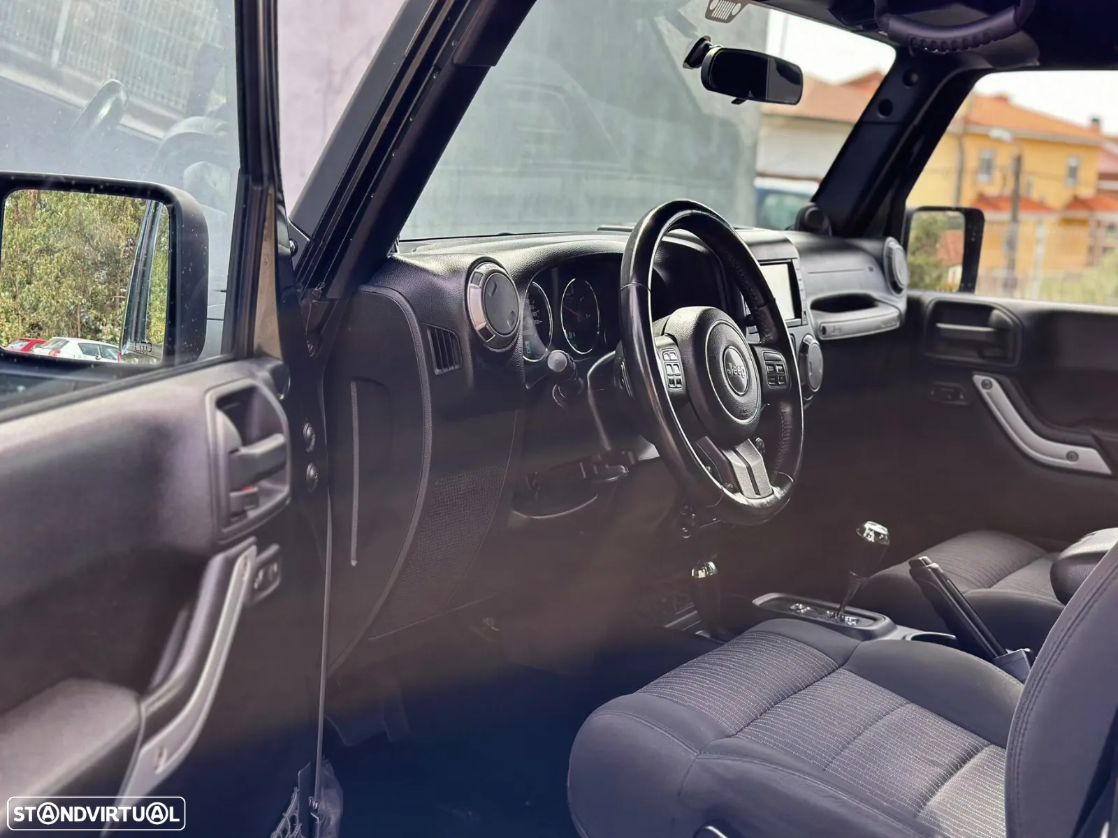 Jeep Wrangler - 10