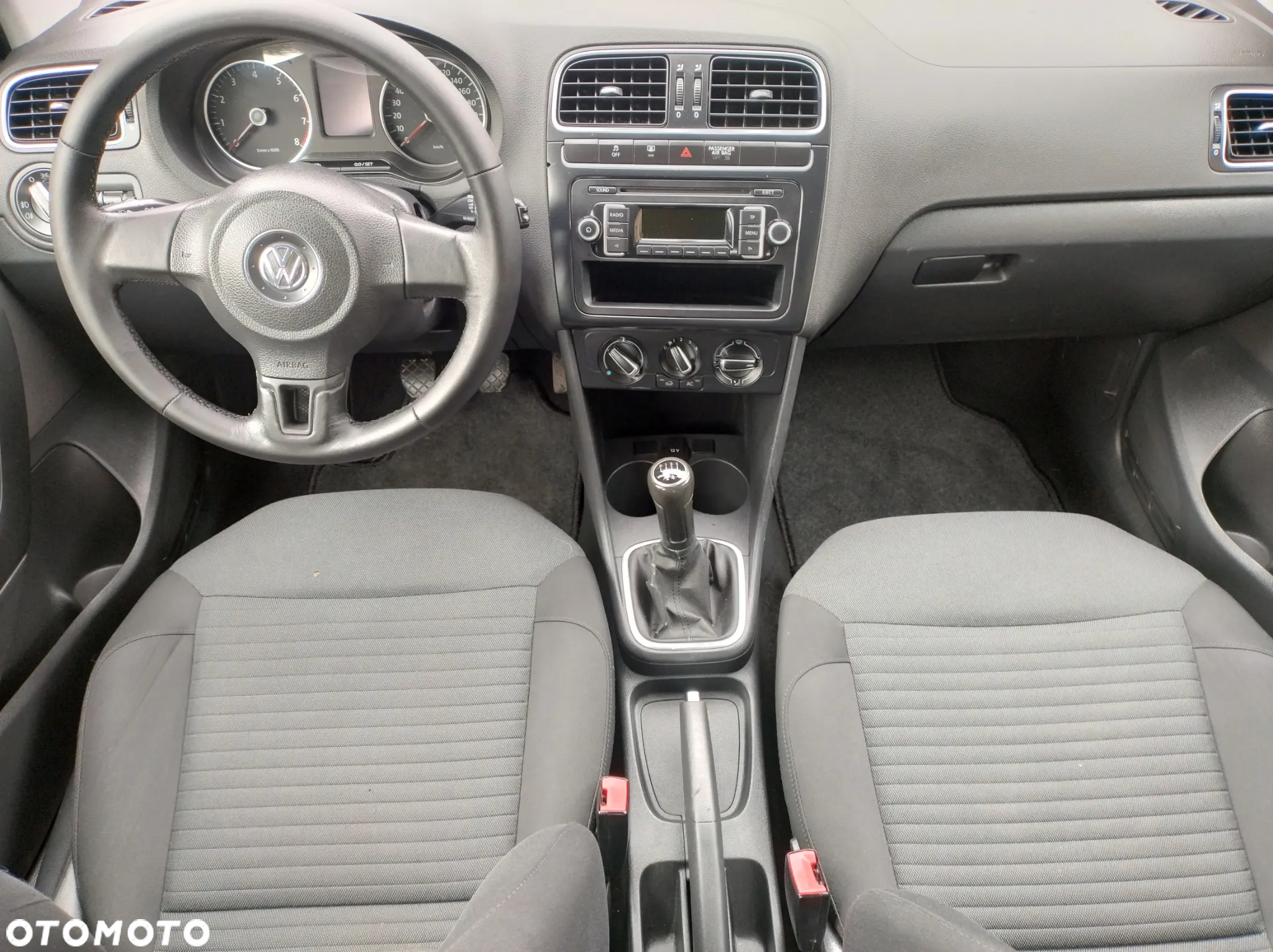 Volkswagen Polo 1.4 16V Comfortline - 29
