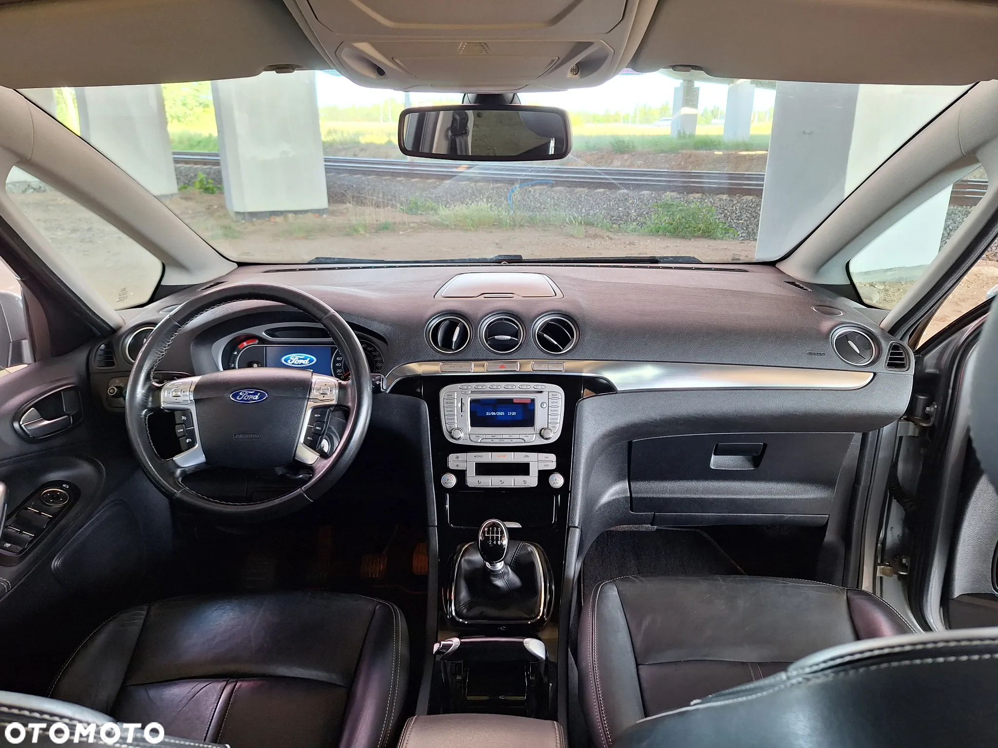 Ford S-Max - 14