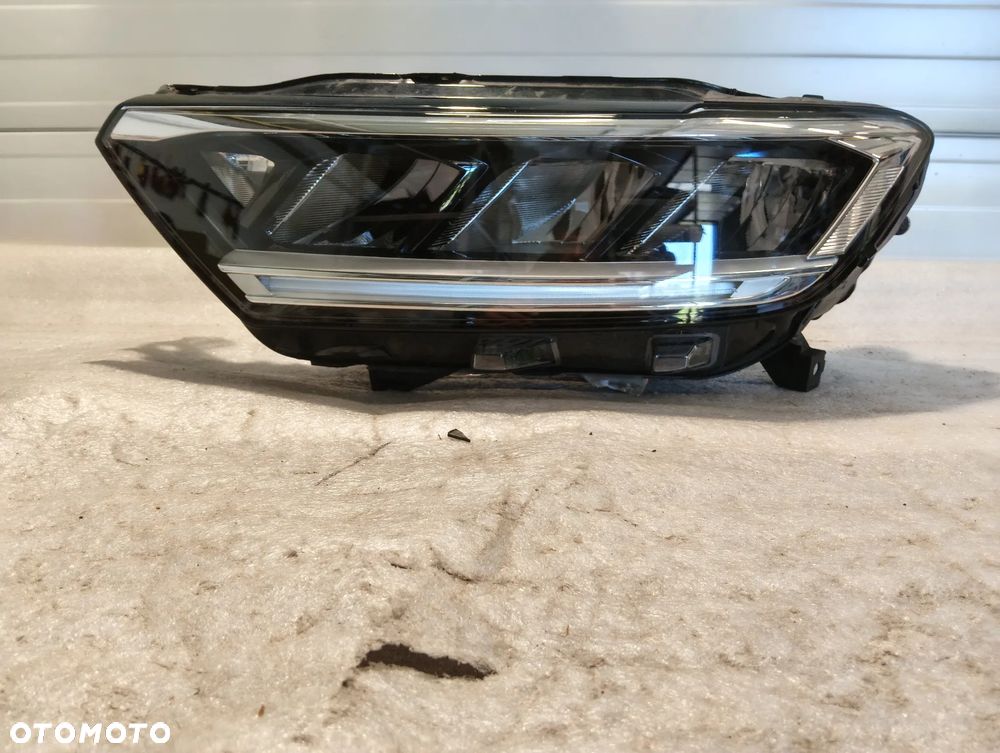 Volkswagen T-Roc LIFT PÓŁ LED PRZÓD STRONA LEWA 2GA941005F - 2