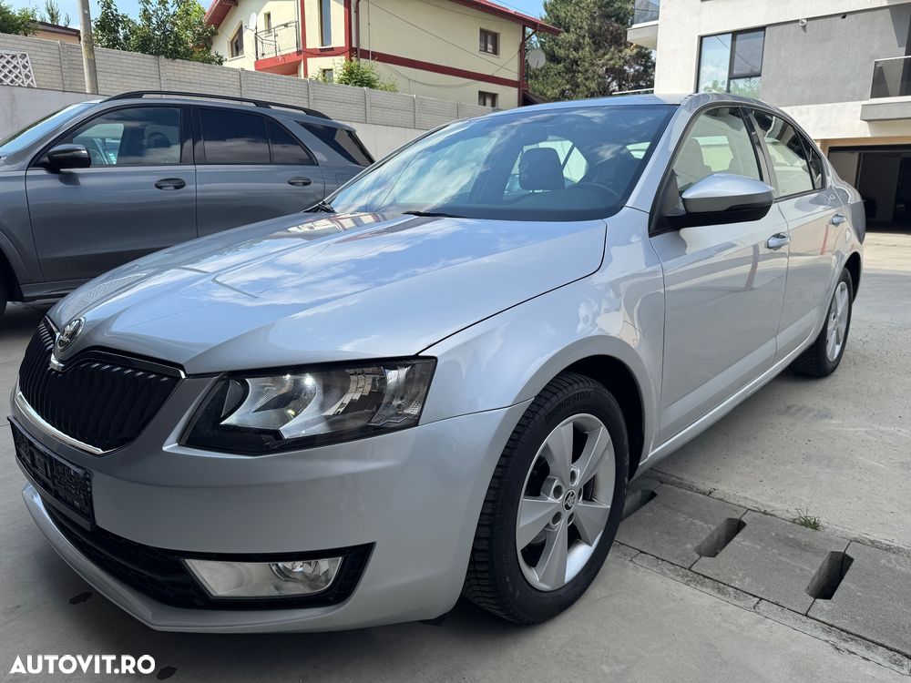 Skoda Octavia 1.6 TDI DPF DSG Ambition - 1