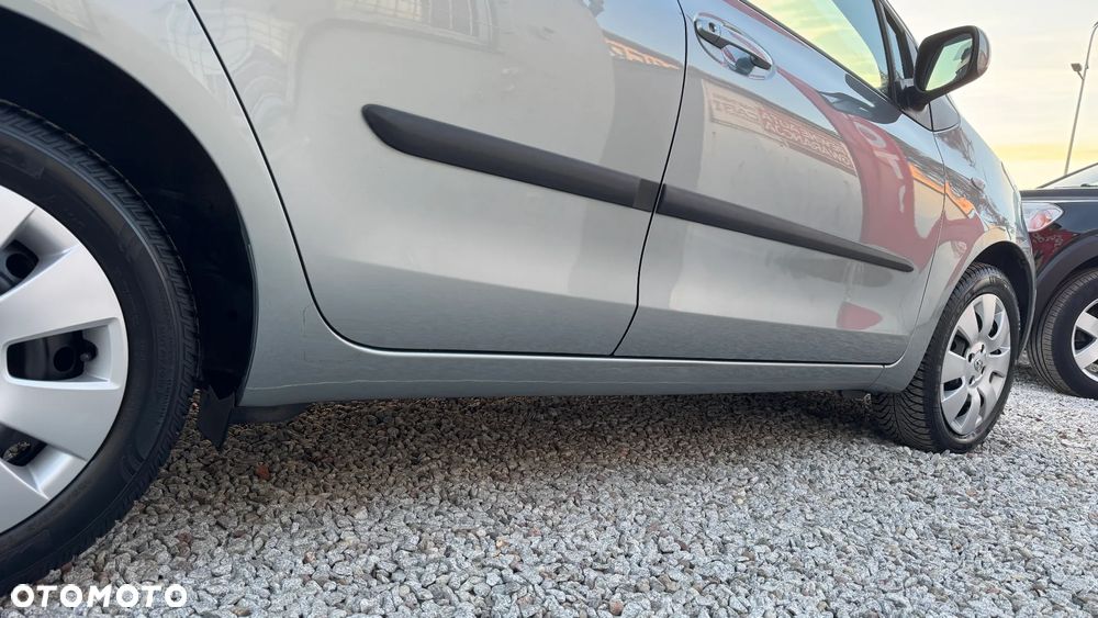 Toyota Yaris 1.3 Sol - 28