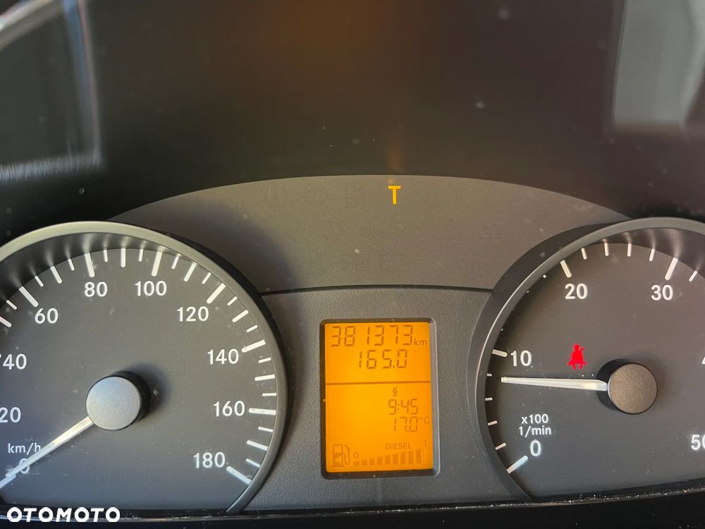 Mercedes-Benz Sprinter - 10
