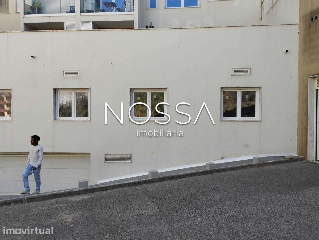 Espaço de serviços com processo de alteraçao para habitação em curs... - Grande imagem: 4/14