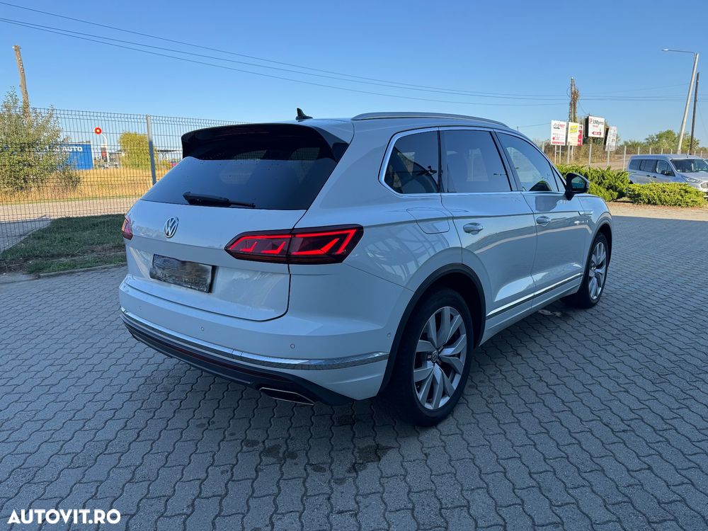 Volkswagen Touareg 3.0 V6 TDI 4Motion DPF Automatik Elegance - 4