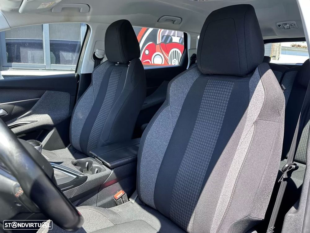 Peugeot 5008 1.2 PureTech Allure Pack - 23