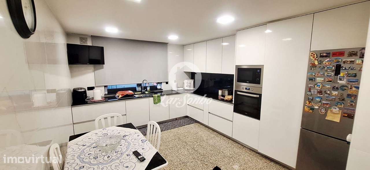 Apartamento a poucos minutos da praia - Grande imagem: 2/20