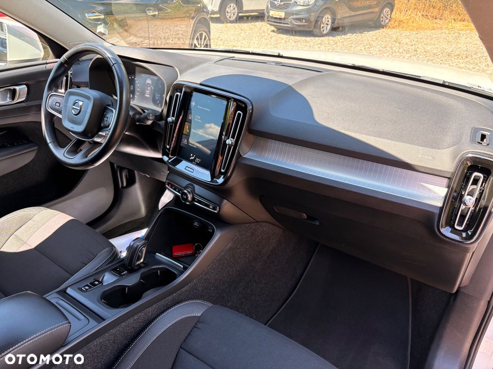 Volvo XC 40 D3 Momentum - 24