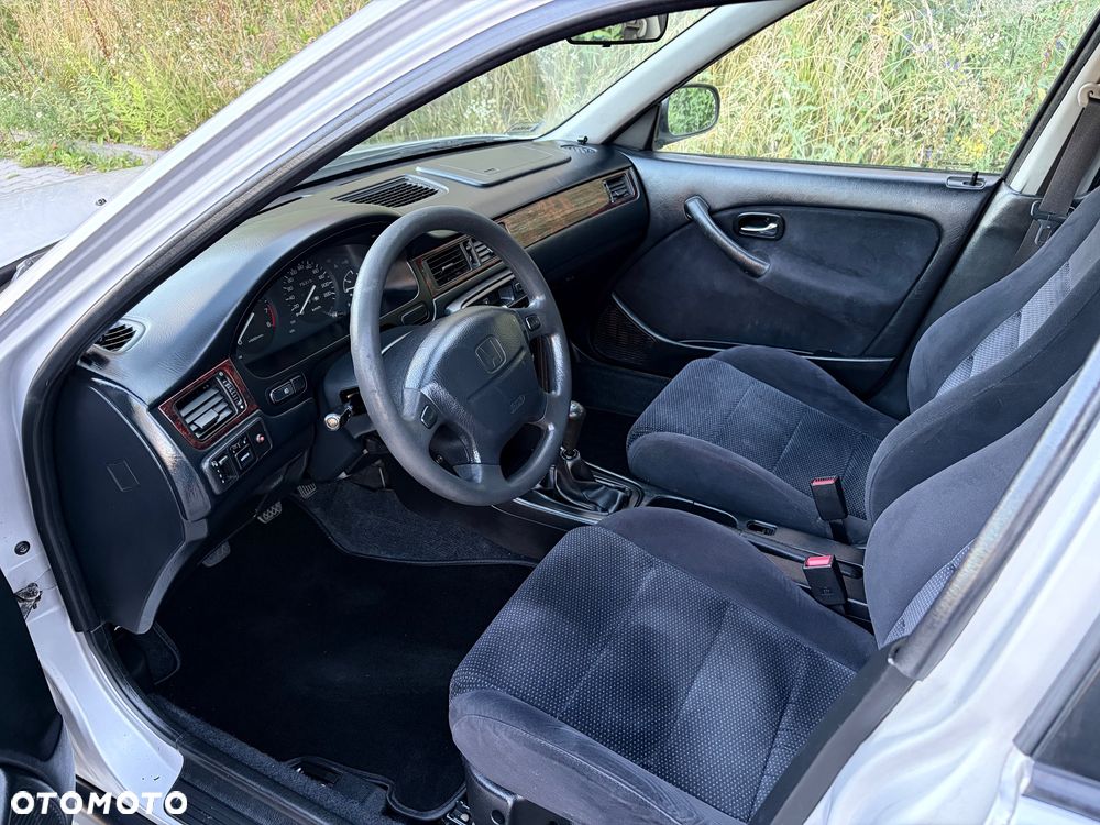 Honda Civic 1.4i S - 8