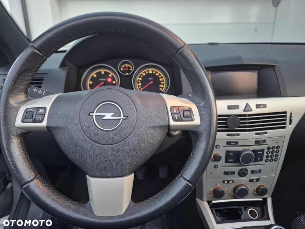 Opel Astra 1.9 CDTI DPF Cosmo - 7