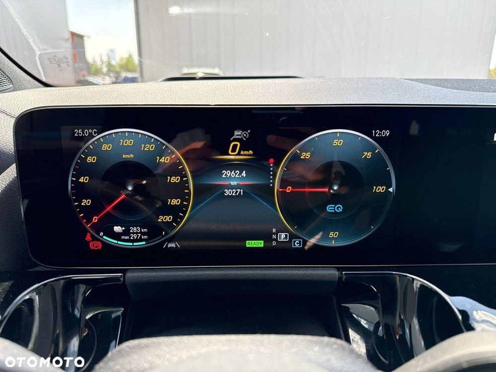 Mercedes-Benz EQA - 27