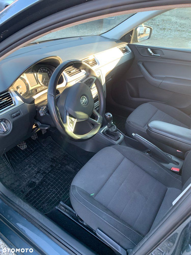 Skoda RAPID Spb 1.2 TSI Elegance - 7