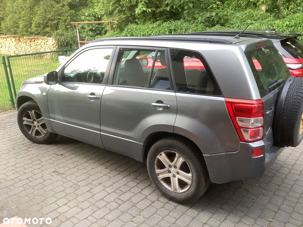 Suzuki Grand Vitara 2.0 De Luxe - 1