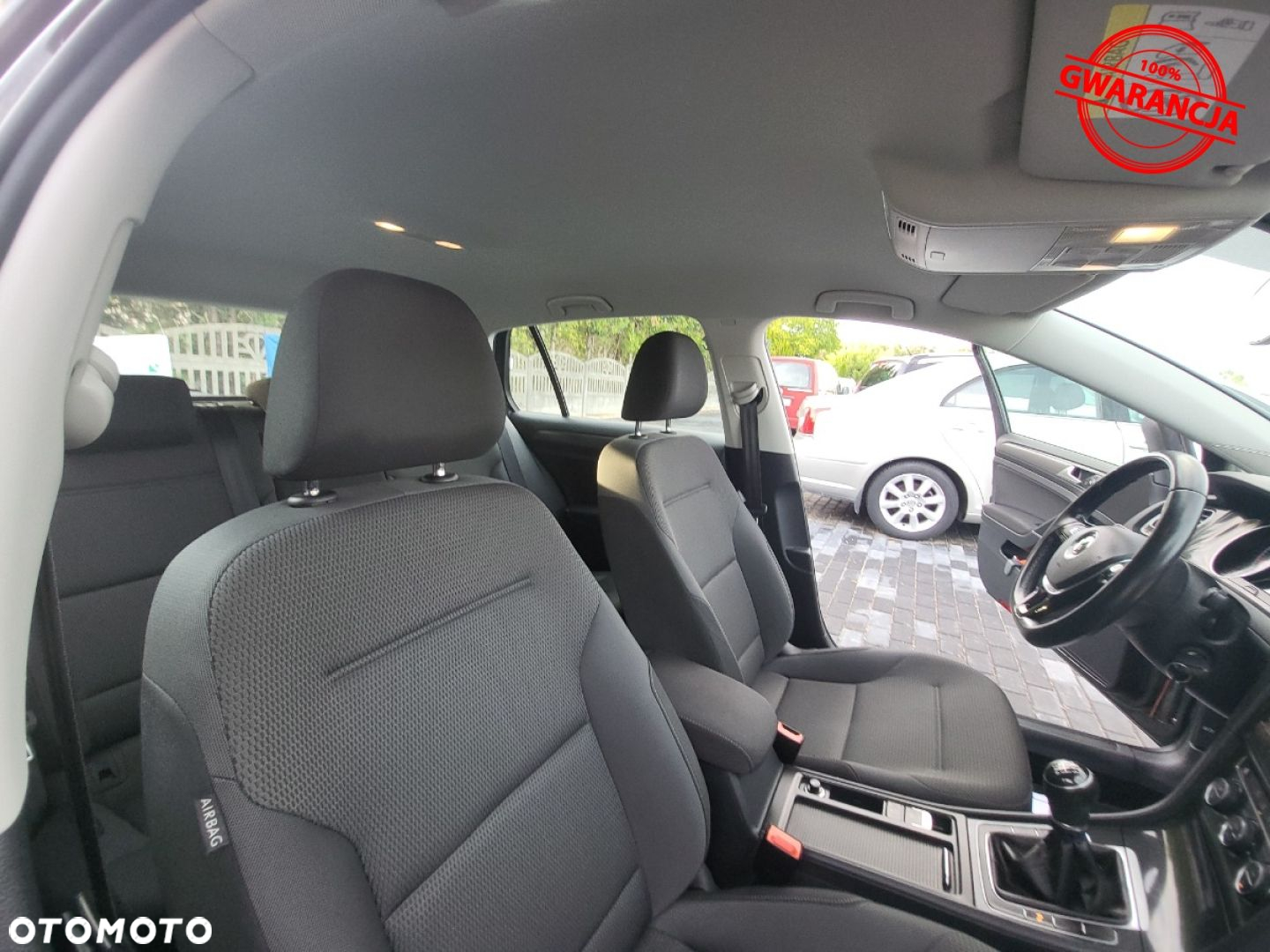 Volkswagen Golf - 27