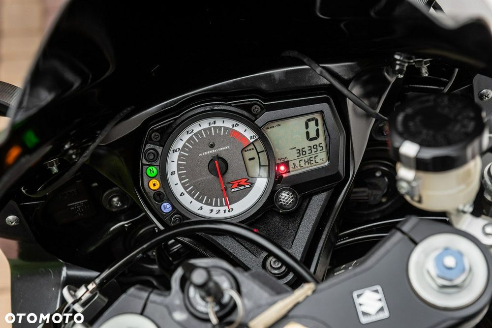 Suzuki GSX-R - 7