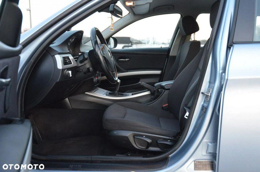 BMW Seria 3 - 22