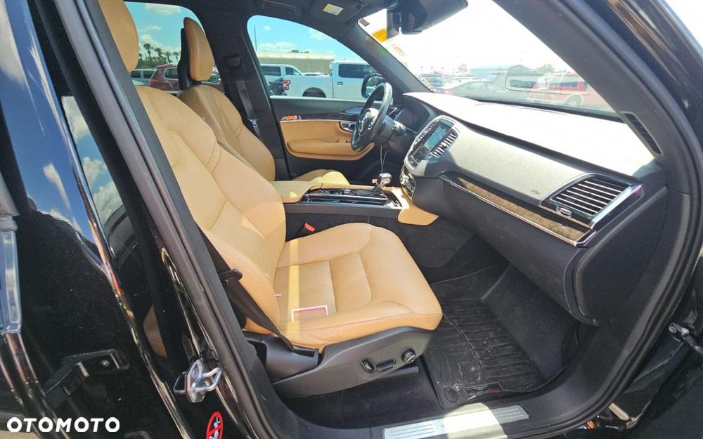 Volvo XC 90 - 10