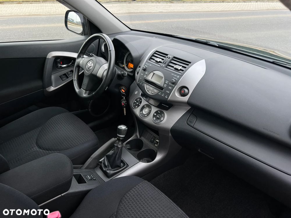 Toyota RAV4 2.2 D-4D Sol 180 - 15