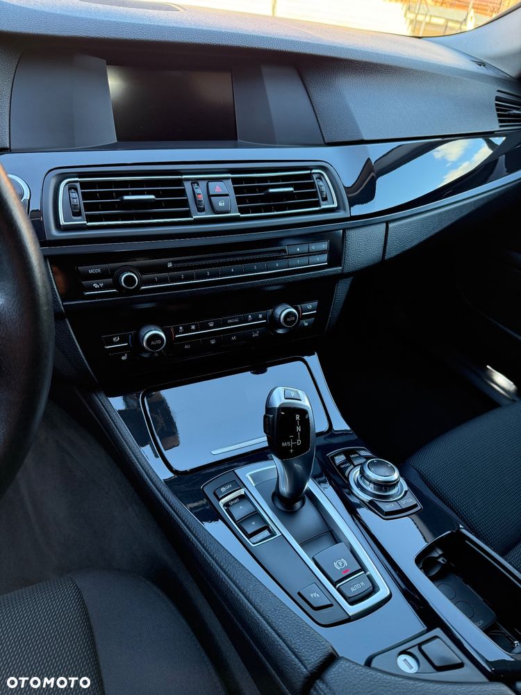 BMW Seria 5 520d - 12