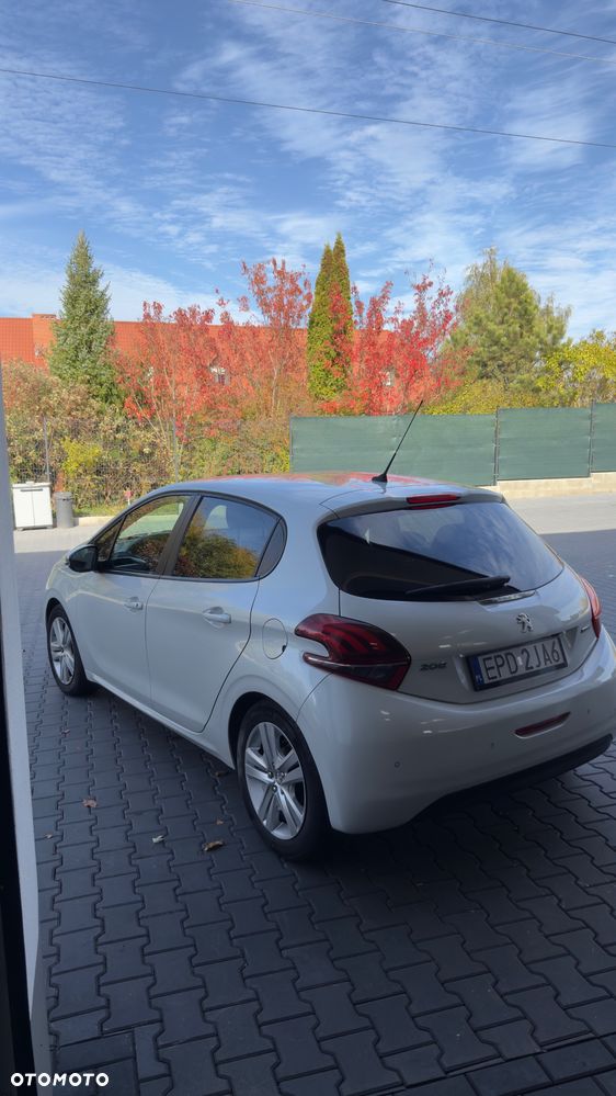 Peugeot 208 - 9