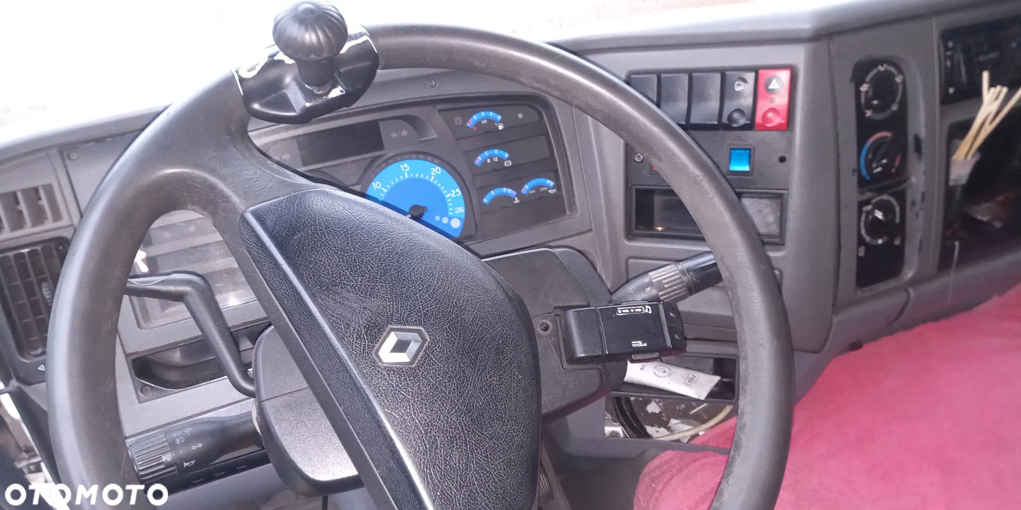Renault Premium - 8