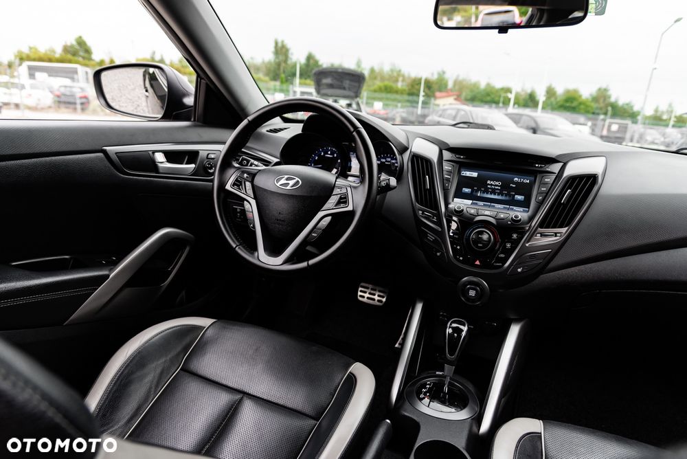 Hyundai Veloster 1.6 T-GDI Executive - 29