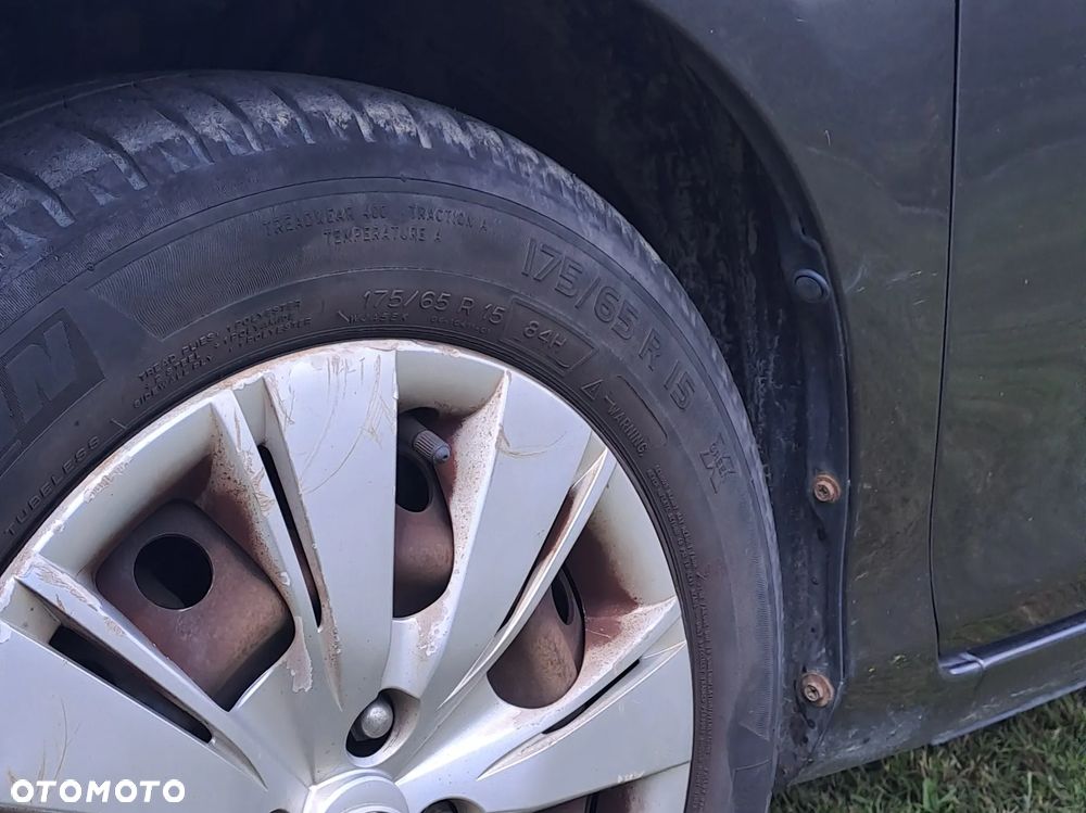 Toyota Yaris 1.0 Luna - 28