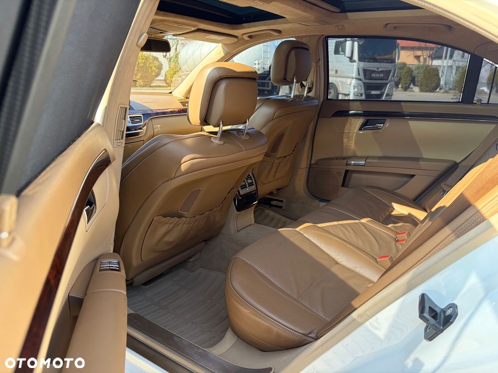 Mercedes-Benz Klasa S 63 AMG - 38