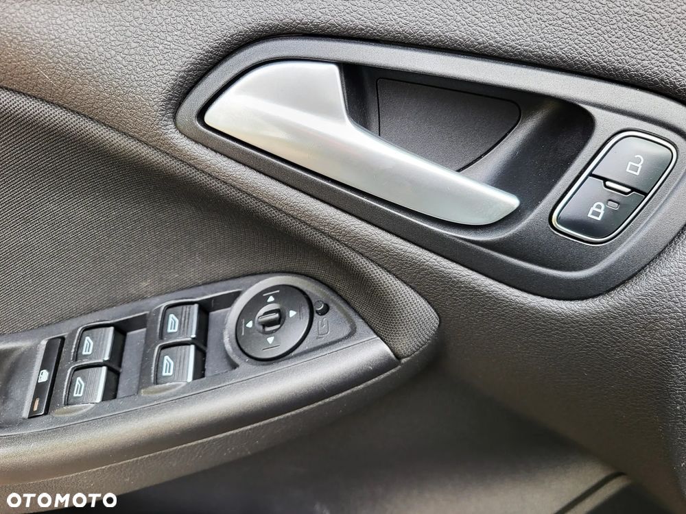 Ford Focus 1.5 EcoBoost Start-Stopp-System ST-Line - 19