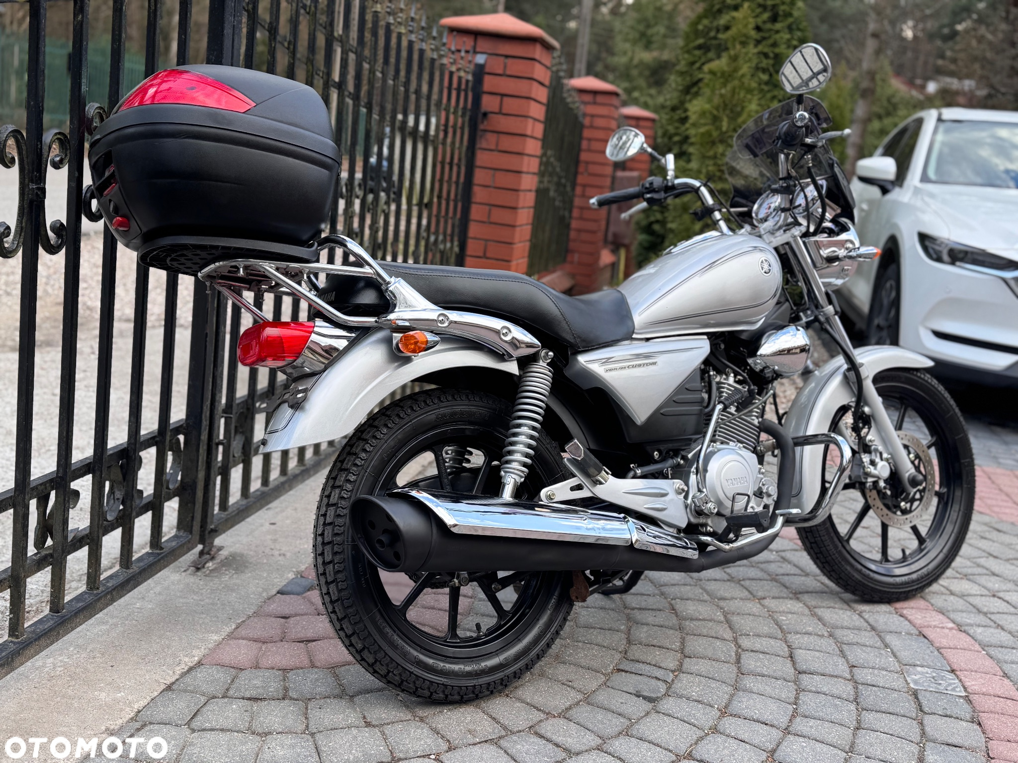 Yamaha YBR - 4