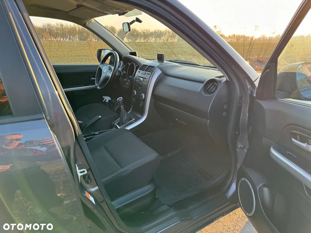 Suzuki Grand Vitara 2.4 Elegance EU5 - 10