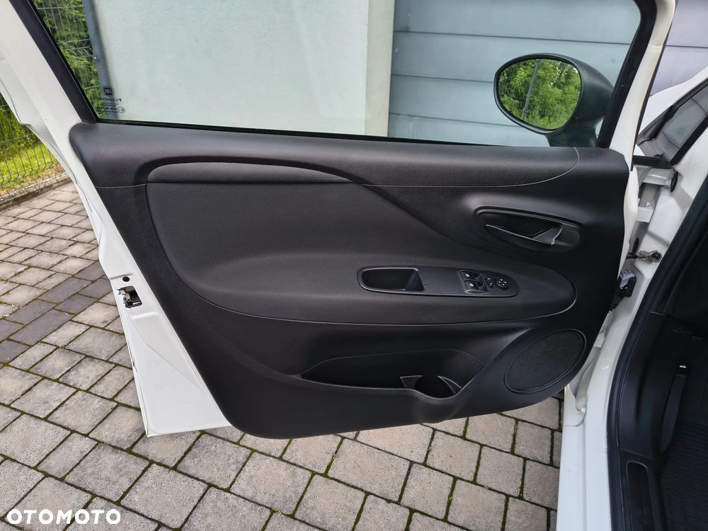 Fiat Punto 1.4 Young - 12