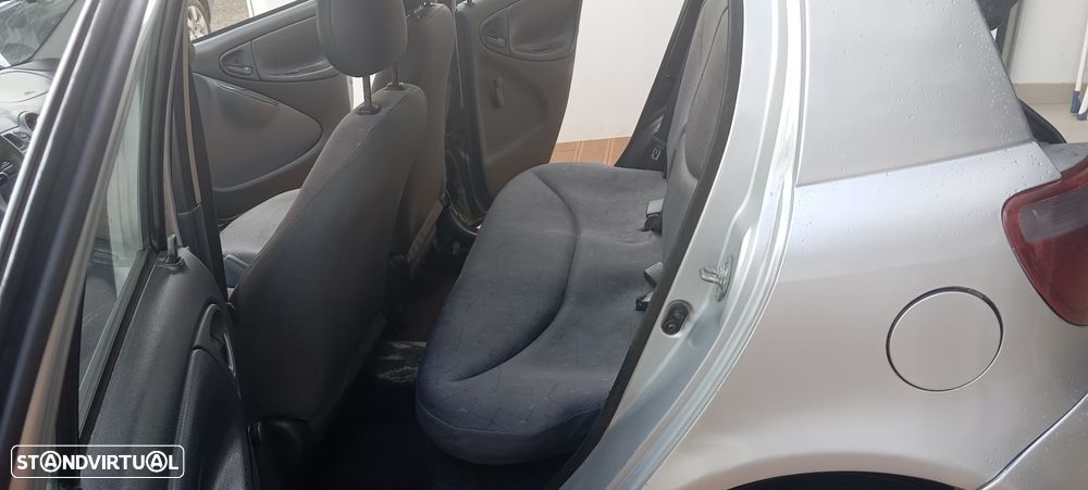 Toyota Yaris 1.0 Terra - 14