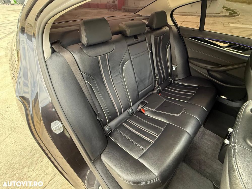 BMW Seria 5 520d Aut. Luxury Line - 13