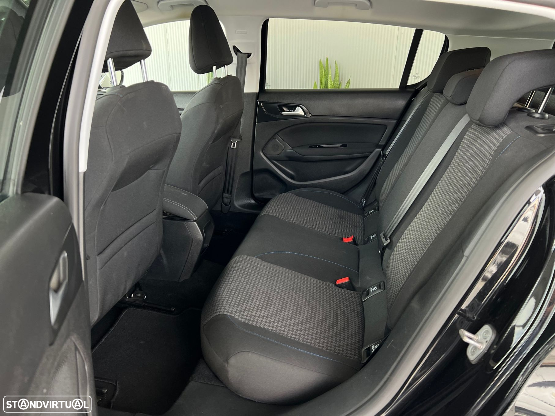 Peugeot 308 1.5 BlueHDi Style - 21