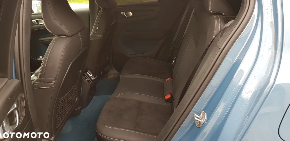 Volvo XC 40 Recharge 82 kWh Single M Extended Range RWD Core - 6
