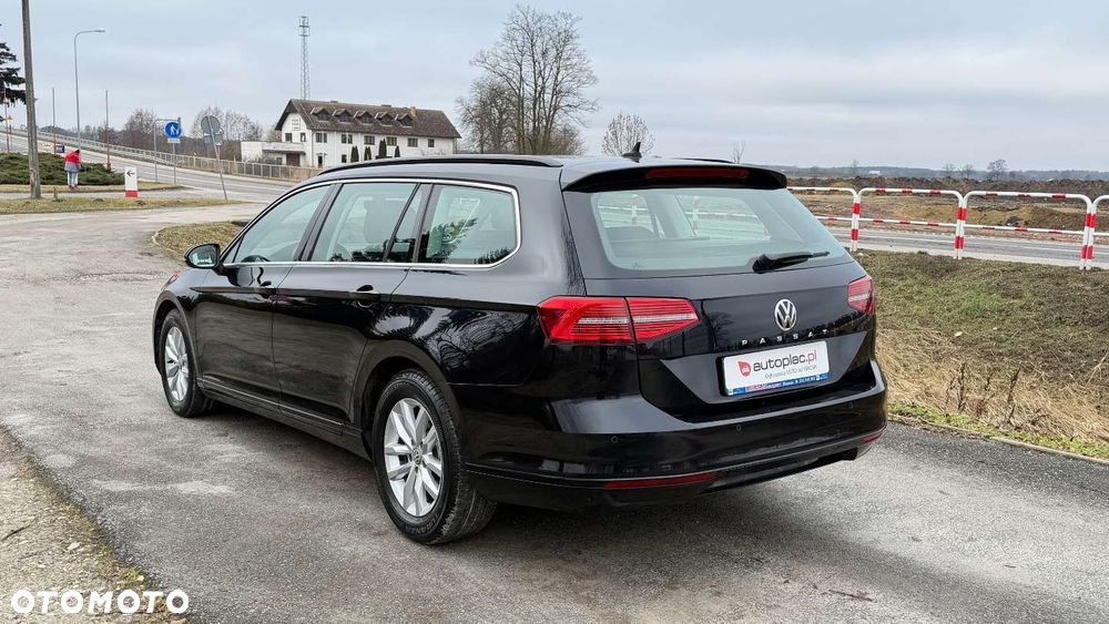 Volkswagen Passat - 24