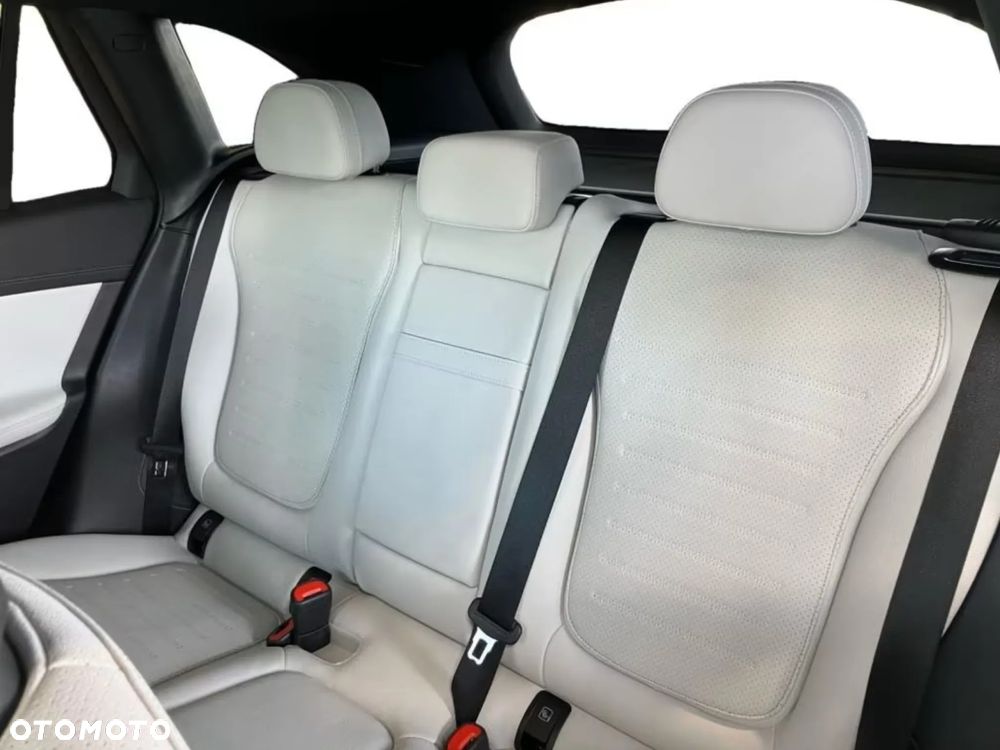 Mercedes-Benz GLC 200 d mHEV 4-Matic Avantgarde - 8