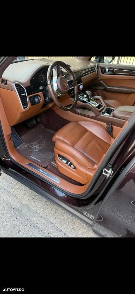 Porsche Cayenne Standard - 12
